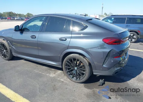 2022 BMW X6 xDrive40I z USA, uszkodzony, nr VIN 5UXCY6C05N9M69655